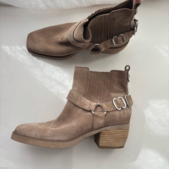 Sam Edelman Bellamie Western Harness Cowgirl Ankle Boots Deep Taupe 7.5M - Picture 2 of 7